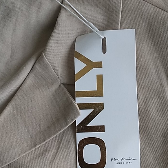 Only button down crop top - Picture 5 of 5